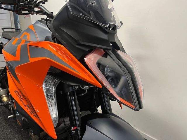 ktm - 1290-super-duke-gt