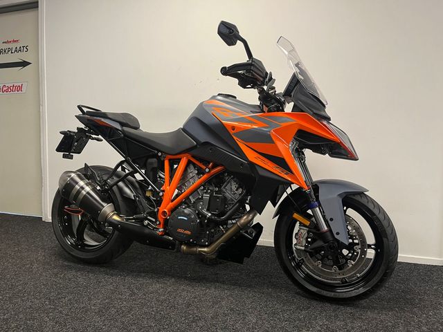 ktm - 1290-super-duke-gt