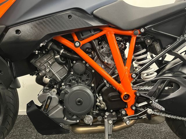 ktm - 1290-super-duke-gt