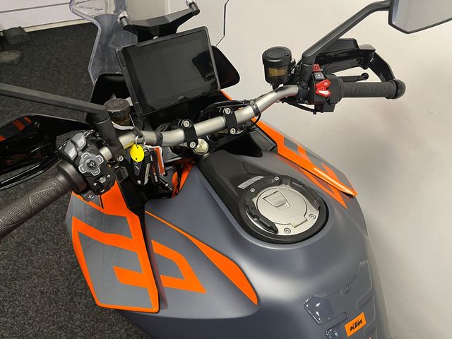 ktm - 1290-super-duke-gt