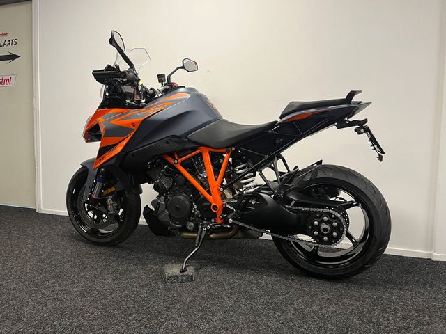 ktm - 1290-super-duke-gt
