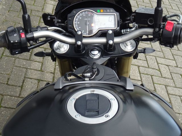 suzuki - gsr-750