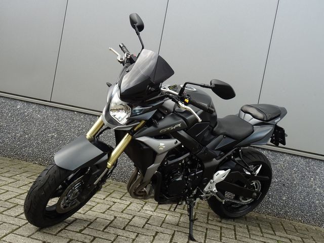 suzuki - gsr-750