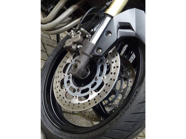 suzuki - gsr-750