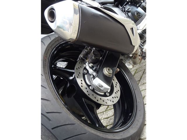 suzuki - gsr-750