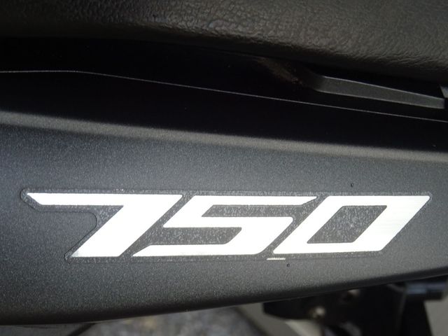suzuki - gsr-750