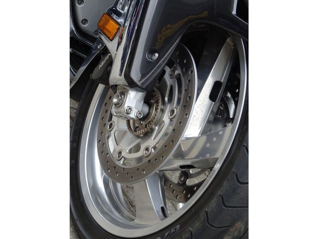 honda - gl-1800-goldwing-abs
