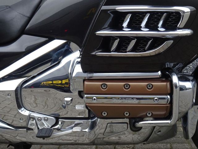 honda - gl-1800-goldwing-abs