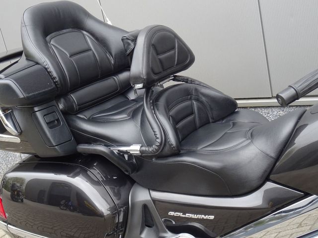 honda - gl-1800-goldwing-abs