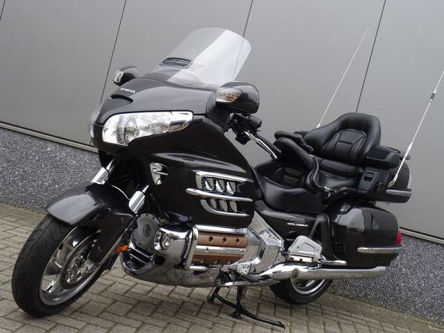 honda - gl-1800-goldwing-abs