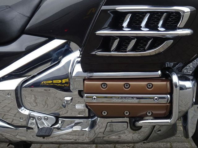 honda - gl-1800-goldwing-abs