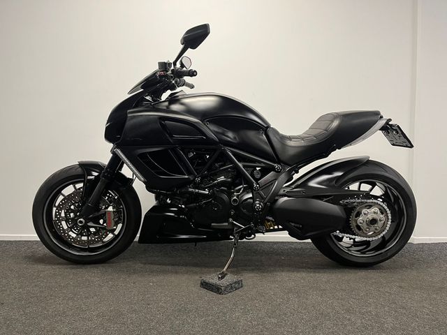 ducati - diavel