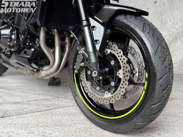 kawasaki - z900