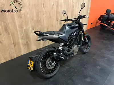 HUSQVARNA SVARTPILEN 401 – foto 2