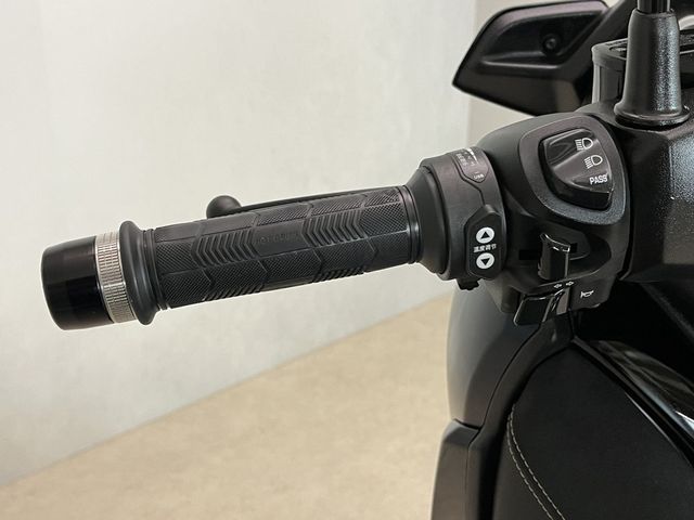 yamaha - x-max-300-abs