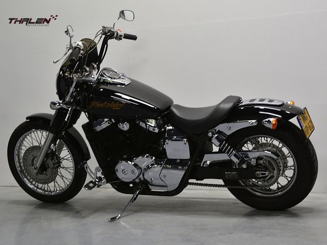 honda - vt-750--dc-black-widow