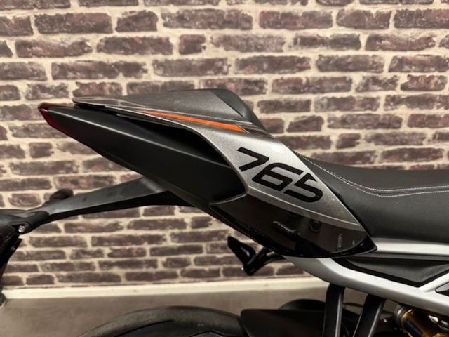 triumph - street-triple-rs