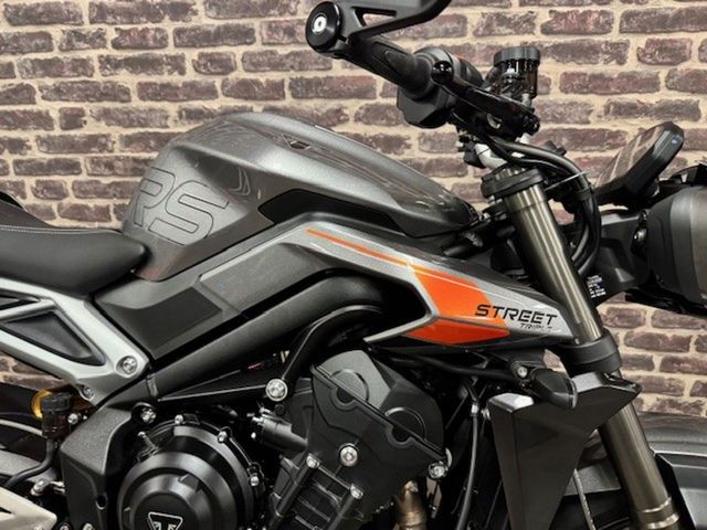 triumph - street-triple-rs