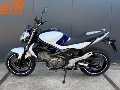 SUZUKI SFV 650 GLADIUS – foto 4