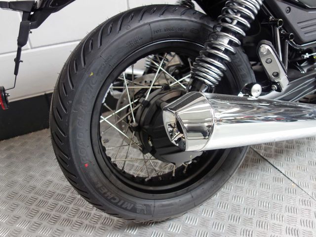 moto-guzzi - v-7-special