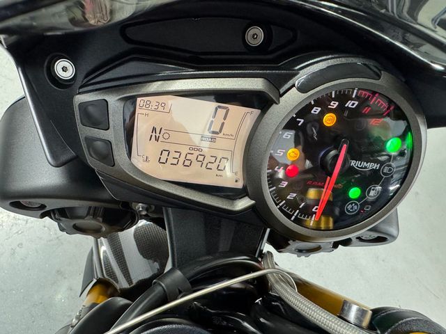 triumph - speed-triple-r