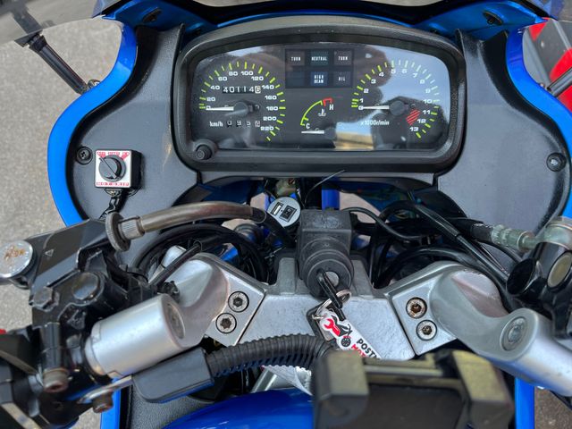 kawasaki - gpz-500-s