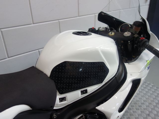 suzuki - gsx-r-600