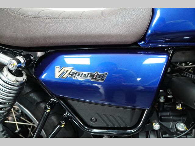 moto-guzzi - v-7-special