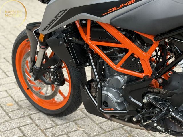 ktm - 390-duke-abs