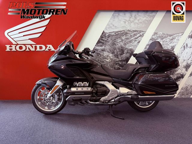 honda - gl-1800-goldwing-touring-deluxe