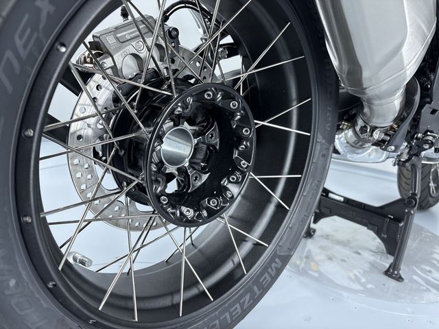 bmw - r-1300-gs-adventure