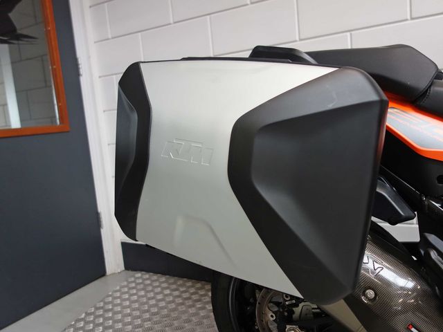 ktm - 1290-super-adventure-s