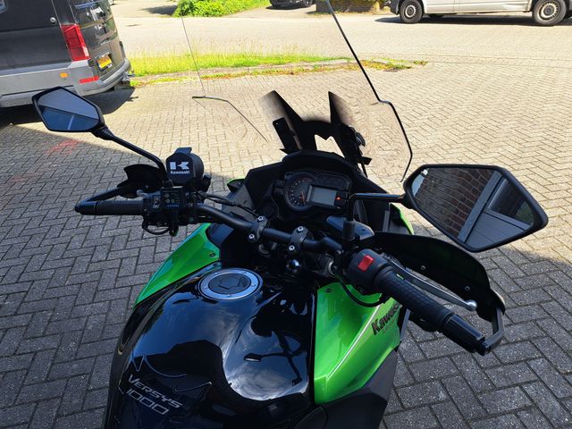 kawasaki - versys-1000-grand-tourer