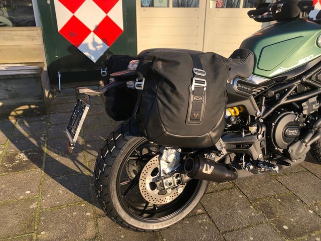 benelli - leoncino-800