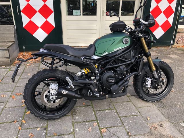 benelli - leoncino-800