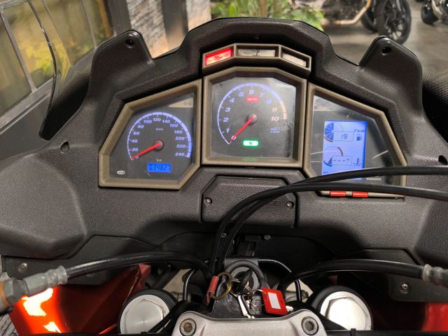 aprilia - etv-1000-caponord