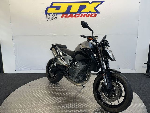 ktm - 790-duke