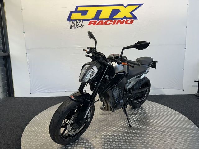 ktm - 790-duke