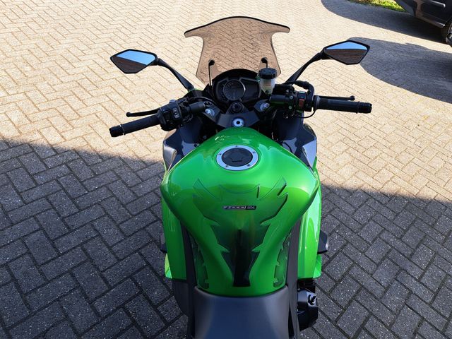 kawasaki - z-1000-sx