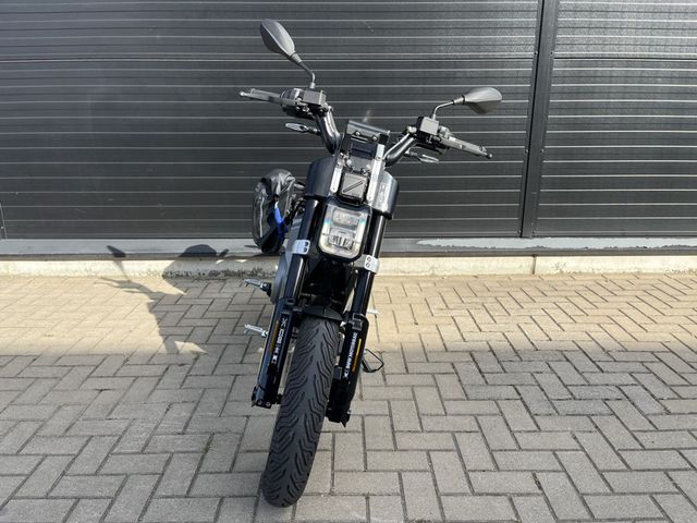 bmw - ce-02