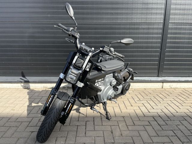 bmw - ce-02