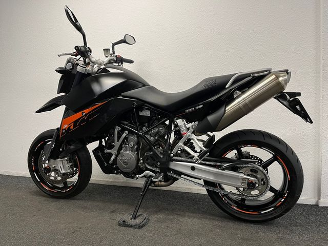 ktm - 990-supermoto-r
