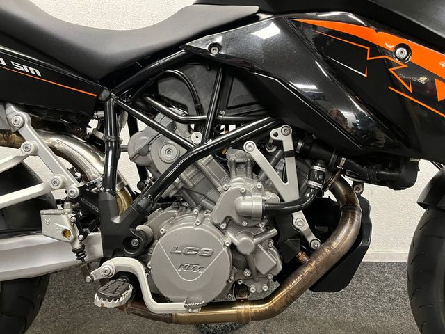 ktm - 990-supermoto-r
