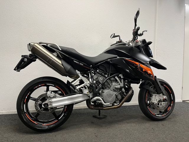 ktm - 990-supermoto-r