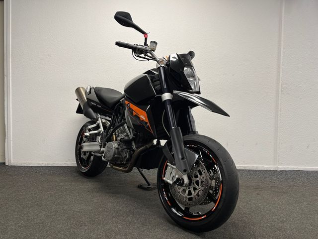 ktm - 990-supermoto-r