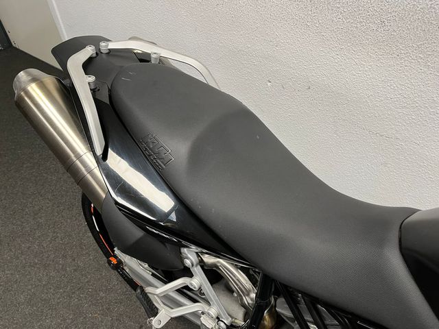 ktm - 990-supermoto-r