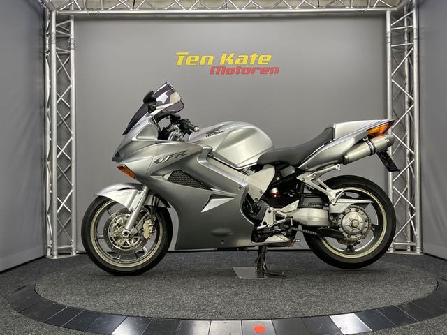 honda - vfr-800-fi-vtec-abs