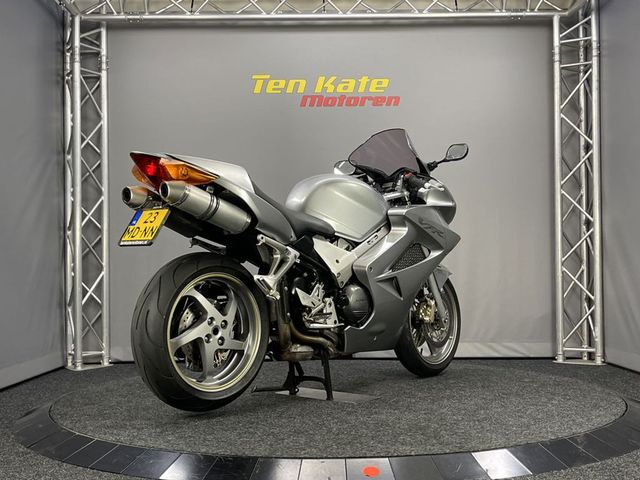 honda - vfr-800-fi-vtec-abs