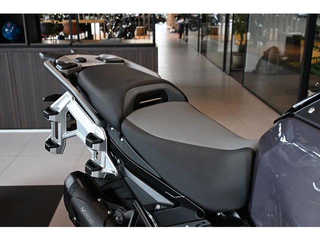 bmw - r-1300-gs-adventure-triple-black