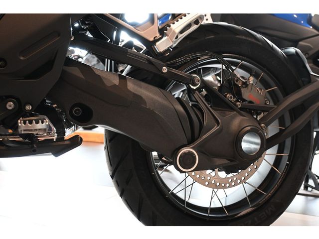 bmw - r-1300-gs-adventure-triple-black